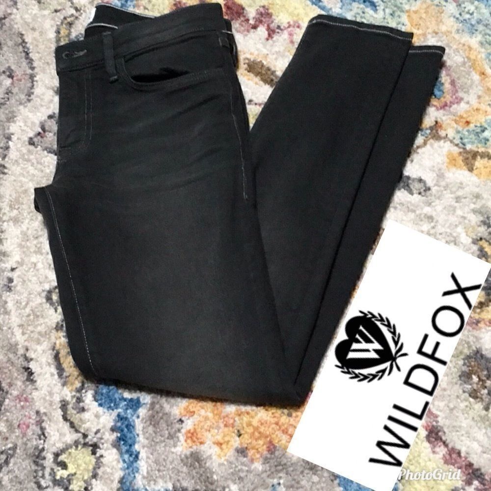 New. WILDFOX dark jeans. 25”